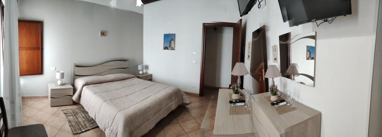Casolare Nelle Saline Bed & Breakfast Torre Nubia Bagian luar foto