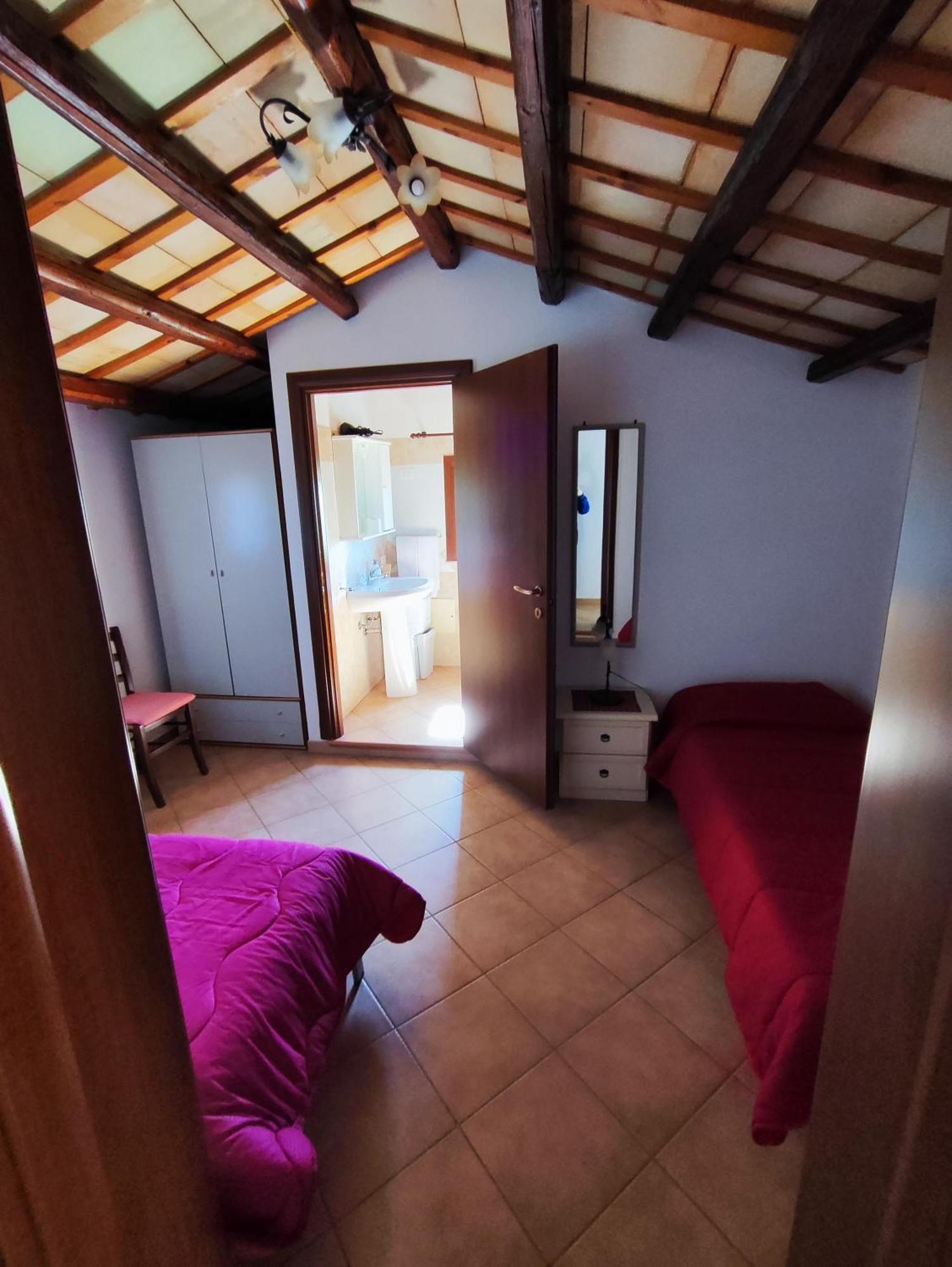Casolare Nelle Saline Bed & Breakfast Torre Nubia Bagian luar foto